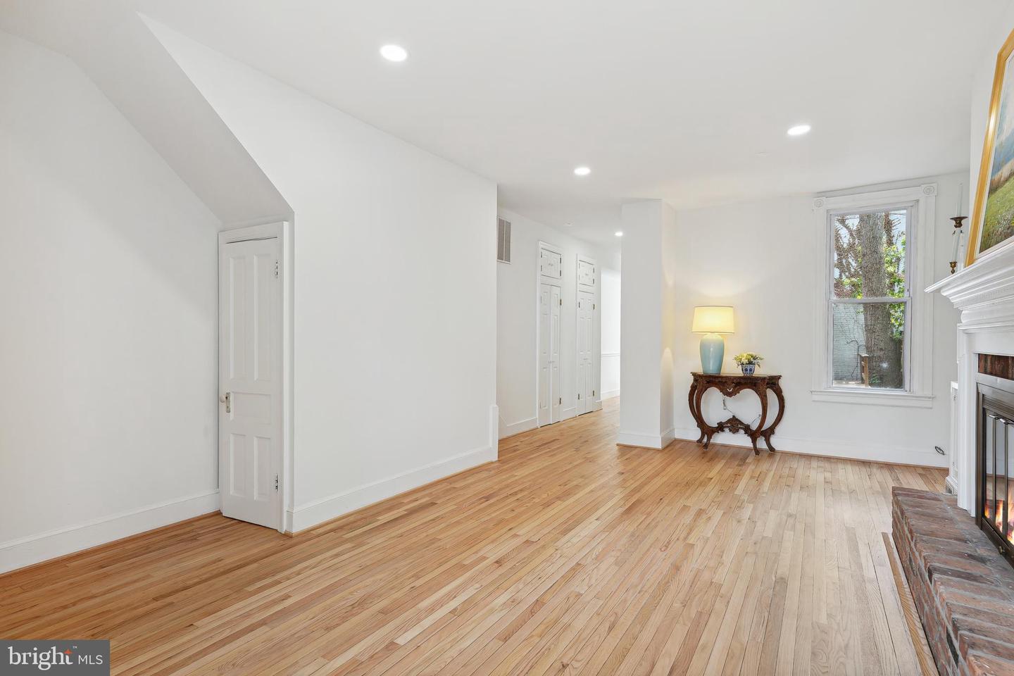 329 CONSTITUTION AVE NE, WASHINGTON, District Of Columbia 20002, 4 Bedrooms Bedrooms, ,2 BathroomsBathrooms,Residential,For sale,329 CONSTITUTION AVE NE,DCDC2186898 MLS # DCDC2186898