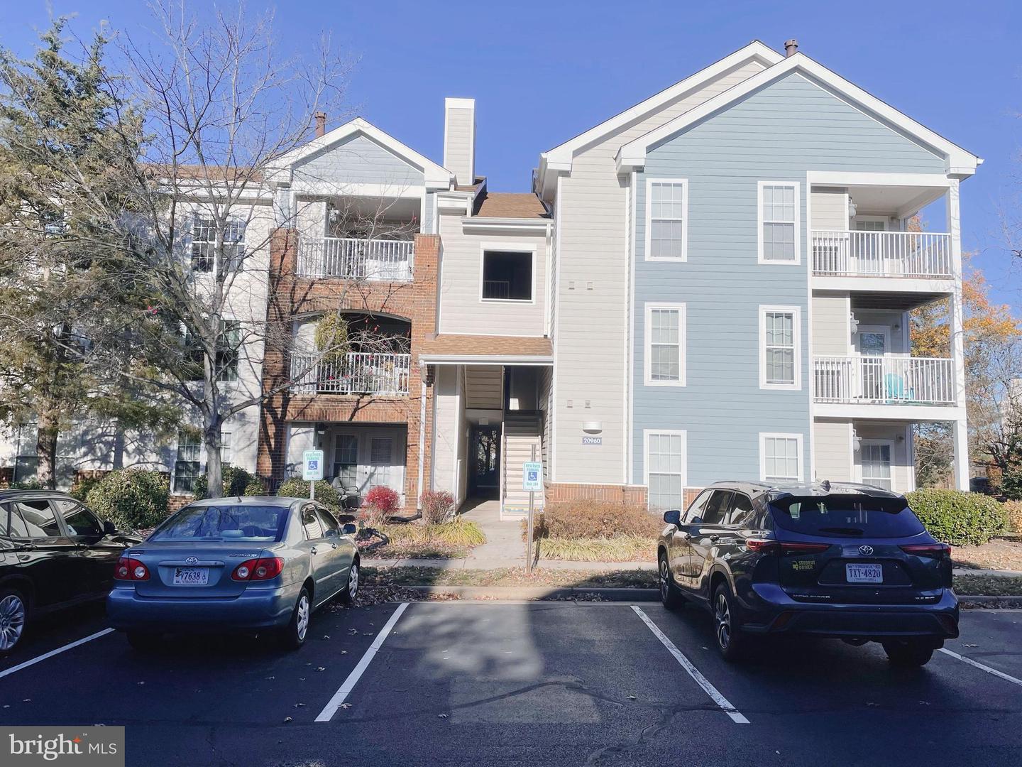 20960 TIMBER RIDGE TER #301, ASHBURN, Virginia 20147, 1 Bedroom Bedrooms, ,1 BathroomBathrooms,Residential,For sale,20960 TIMBER RIDGE TER #301,VALO2091316 MLS # VALO2091316