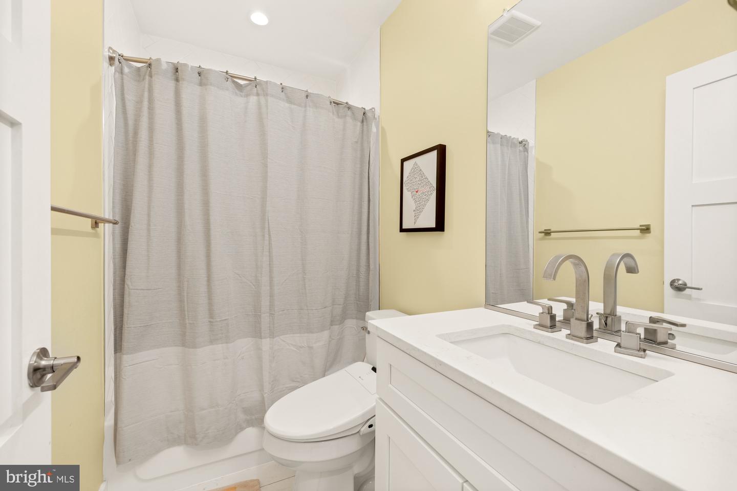 2016 2ND ST NW #1, WASHINGTON, District Of Columbia 20001, 2 Bedrooms Bedrooms, ,2 BathroomsBathrooms,Residential,For sale,2016 2ND ST NW #1,DCDC2190690 MLS # DCDC2190690