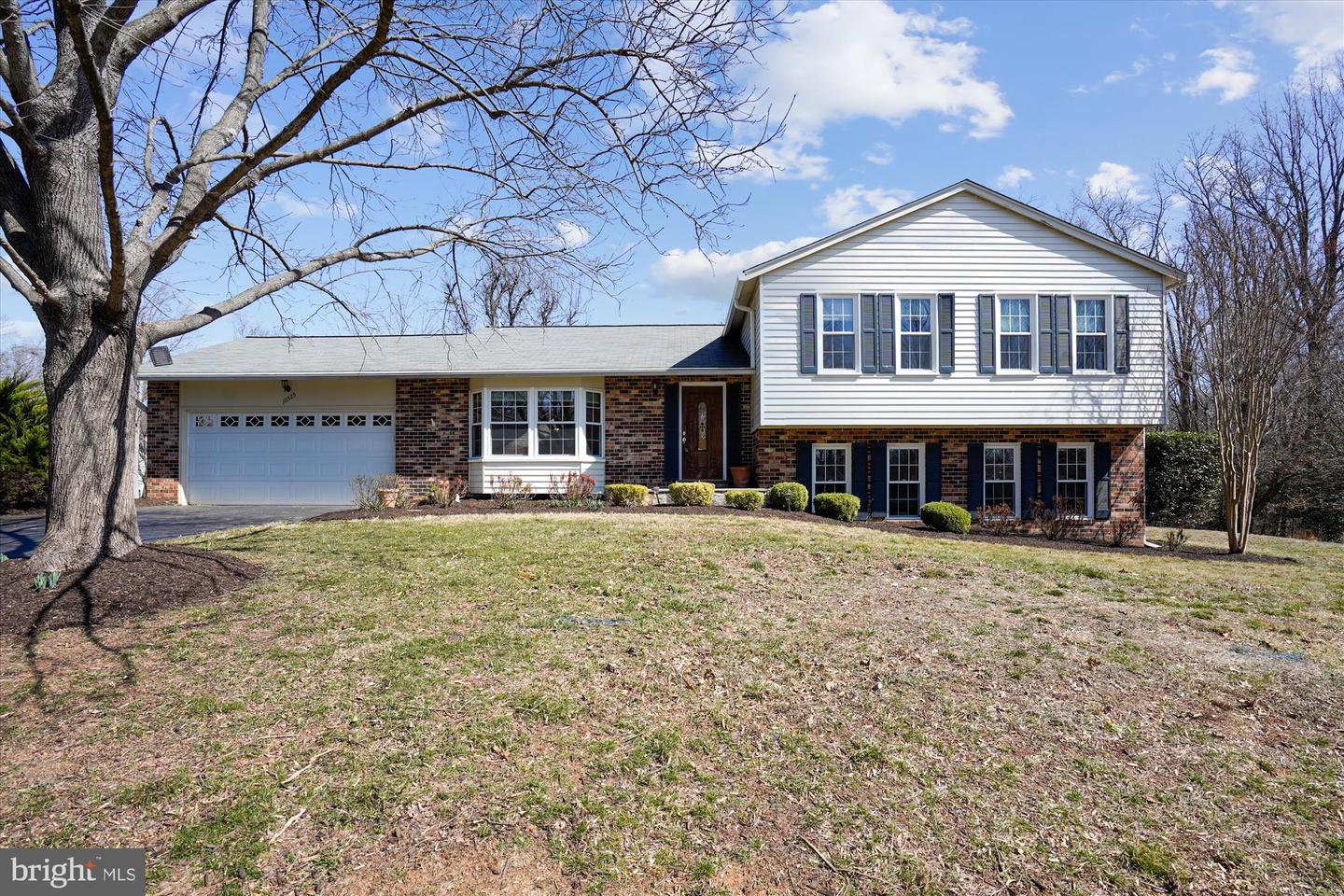 10525 BREVITY DR, GREAT FALLS, Virginia 22066, 5 Bedrooms Bedrooms, ,3 BathroomsBathrooms,Residential,For sale,10525 BREVITY DR,VAFX2223734 MLS # VAFX2223734