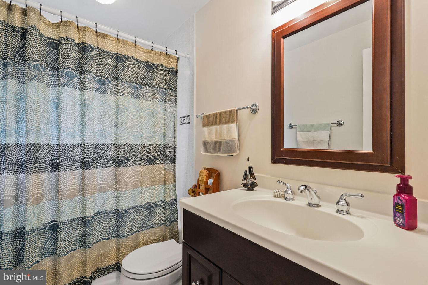 412 UNDERHILL PL, ALEXANDRIA, Virginia 22305, 3 Bedrooms Bedrooms, ,3 BathroomsBathrooms,Residential,For sale,412 UNDERHILL PL,VAAX2042600 MLS # VAAX2042600