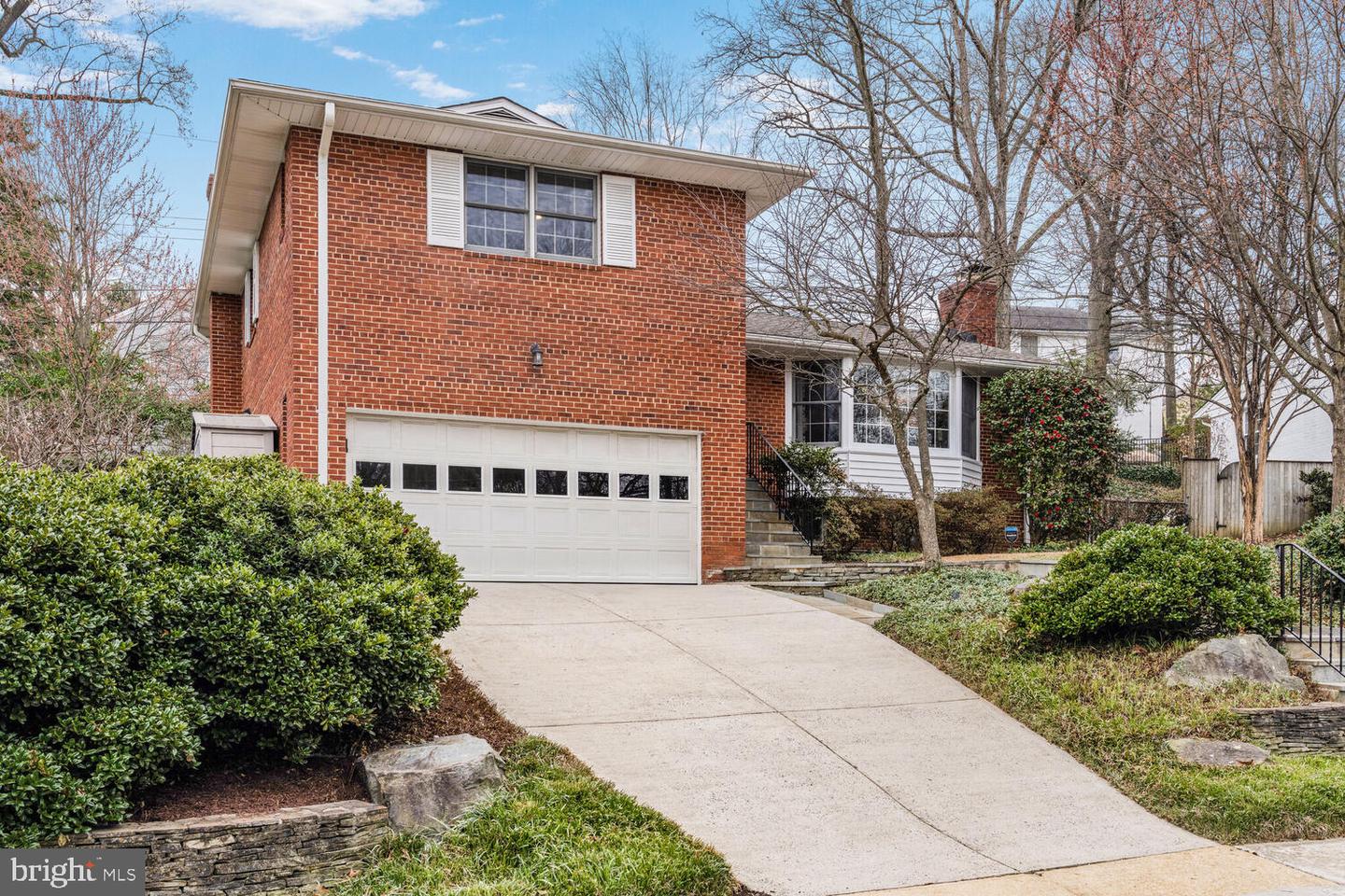 412 UNDERHILL PL, ALEXANDRIA, Virginia 22305, 3 Bedrooms Bedrooms, ,3 BathroomsBathrooms,Residential,For sale,412 UNDERHILL PL,VAAX2042600 MLS # VAAX2042600