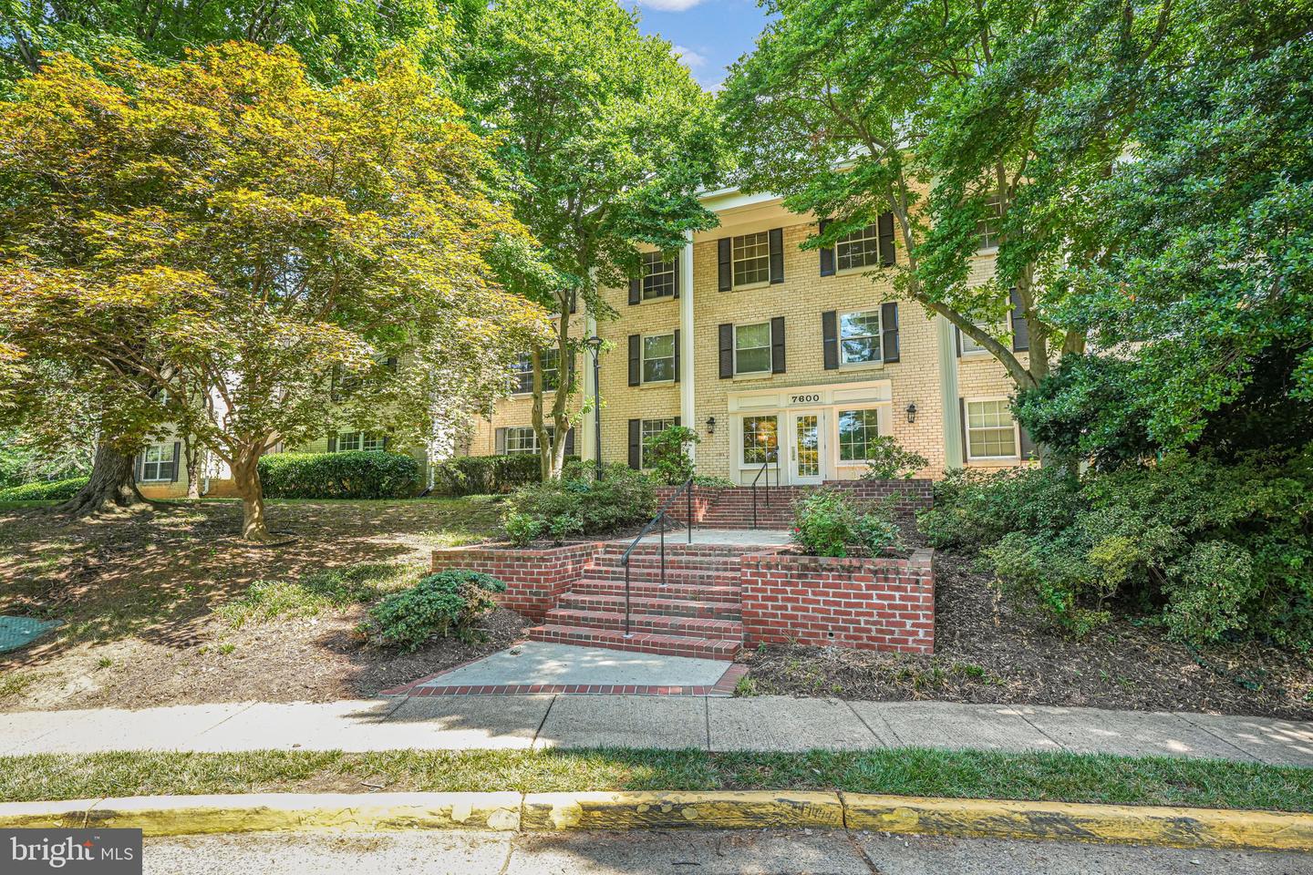 7600 TREMAYNE PL #107, MCLEAN, Virginia 22102, 1 Bedroom Bedrooms, ,1 BathroomBathrooms,Residential,For sale,7600 TREMAYNE PL #107,VAFX2228302 MLS # VAFX2228302