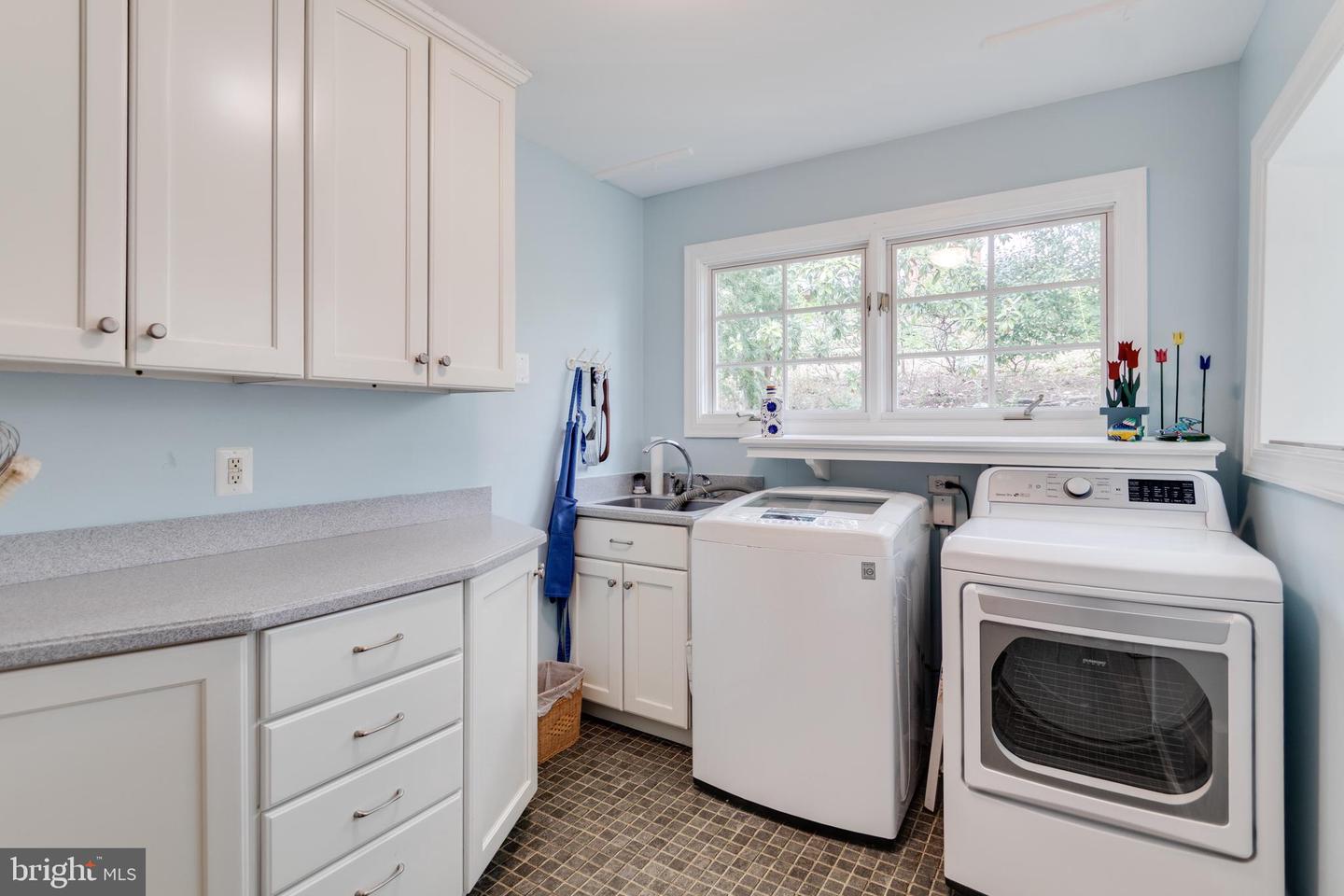 3809 FORT WORTH AVE, ALEXANDRIA, Virginia 22304, 4 Bedrooms Bedrooms, ,3 BathroomsBathrooms,Residential,For sale,3809 FORT WORTH AVE,VAAX2042904 MLS # VAAX2042904