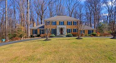 1153 OLD GATE CT, MCLEAN, Virginia 22102, 5 Bedrooms Bedrooms, ,3 BathroomsBathrooms,Residential,For sale,1153 OLD GATE CT,VAFX2228532 MLS # VAFX2228532