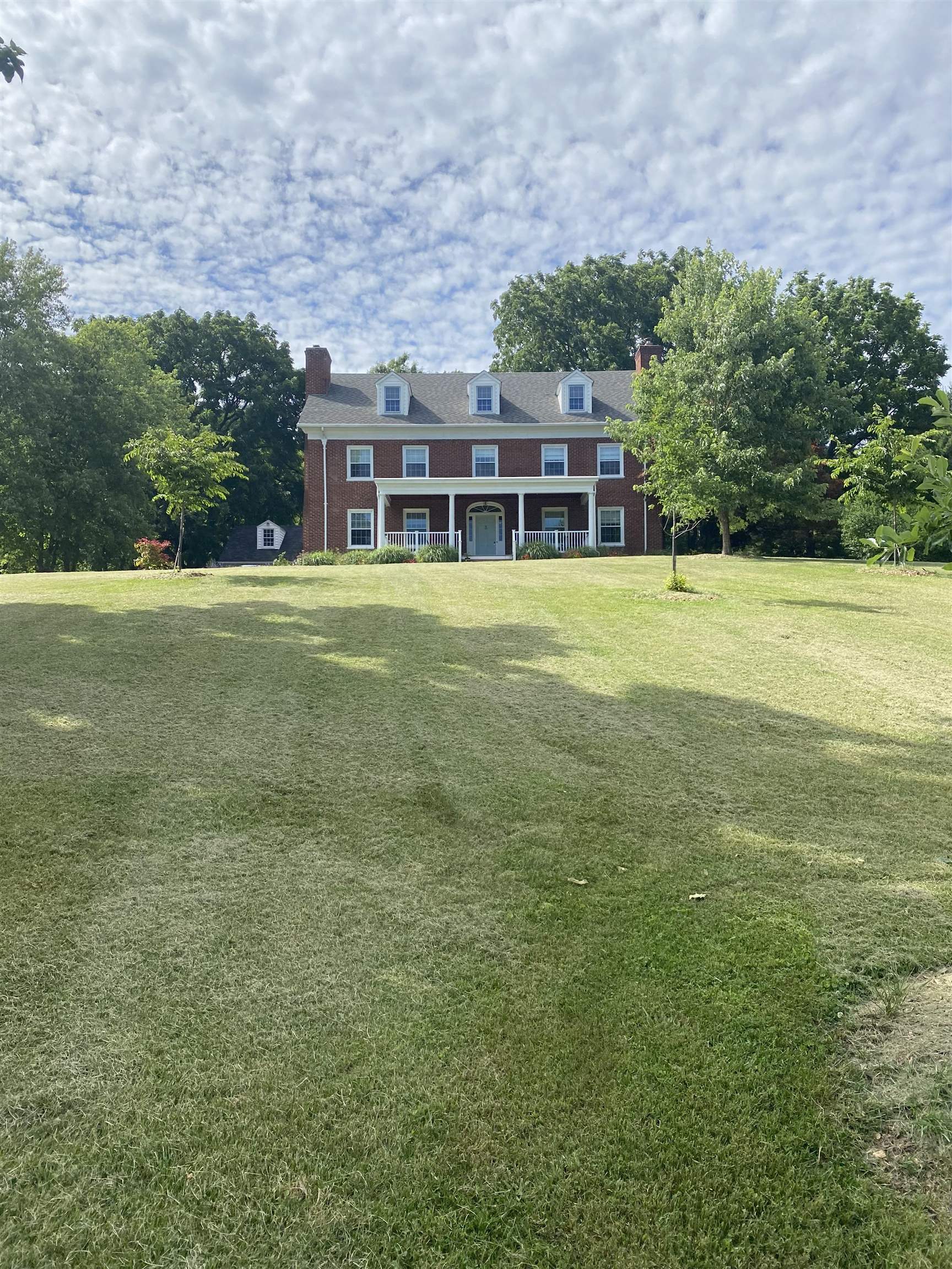 1610 N AUGUSTA ST, STAUNTON, Virginia 24401, 5 Bedrooms Bedrooms, ,3 BathroomsBathrooms,Residential,Renovated American Foursquare,1610 N AUGUSTA ST,662065 MLS # 662065