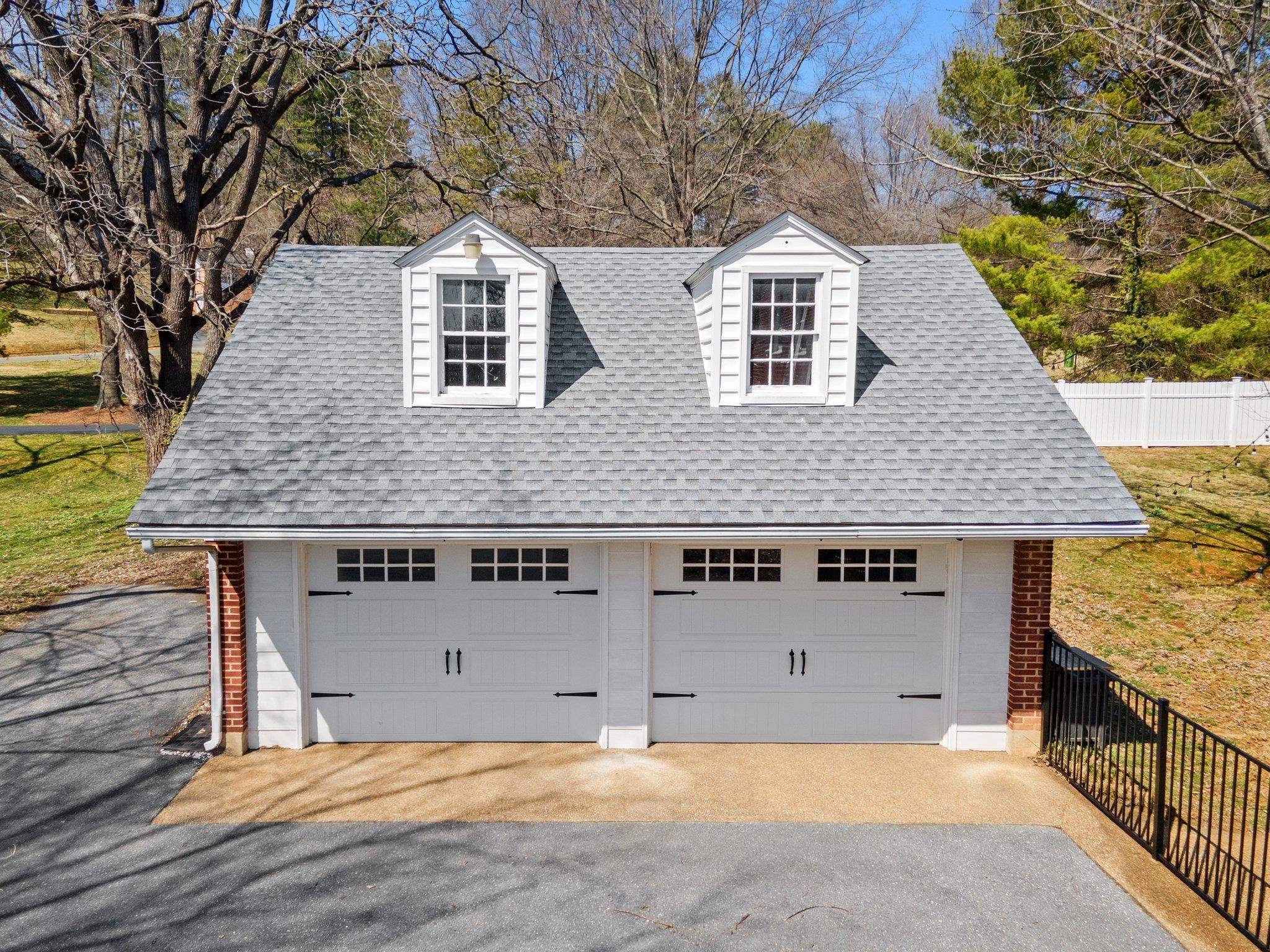 1610 N AUGUSTA ST, STAUNTON, Virginia 24401, 5 Bedrooms Bedrooms, ,3 BathroomsBathrooms,Residential,Renovated American Foursquare,1610 N AUGUSTA ST,662065 MLS # 662065