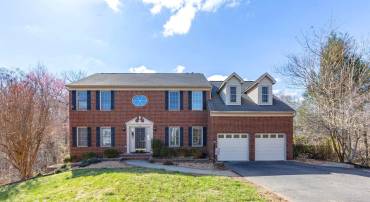 34 PALACE LN, STAFFORD, Virginia 22554, 5 Bedrooms Bedrooms, ,4 BathroomsBathrooms,Residential,For sale,34 PALACE LN,VAST2036080 MLS # VAST2036080