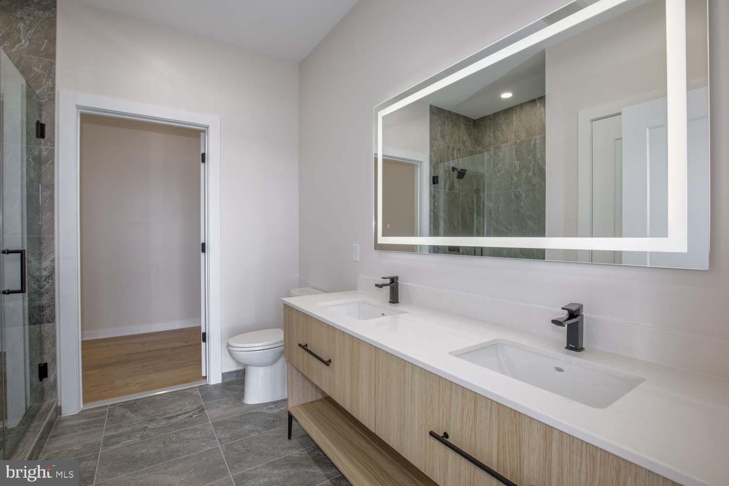 255 W. FALLS STATION BLVD #407, FALLS CHURCH, Virginia 22046, 3 Bedrooms Bedrooms, ,2 BathroomsBathrooms,Residential,For sale,255 W. FALLS STATION BLVD #407,VAFA2002826 MLS # VAFA2002826