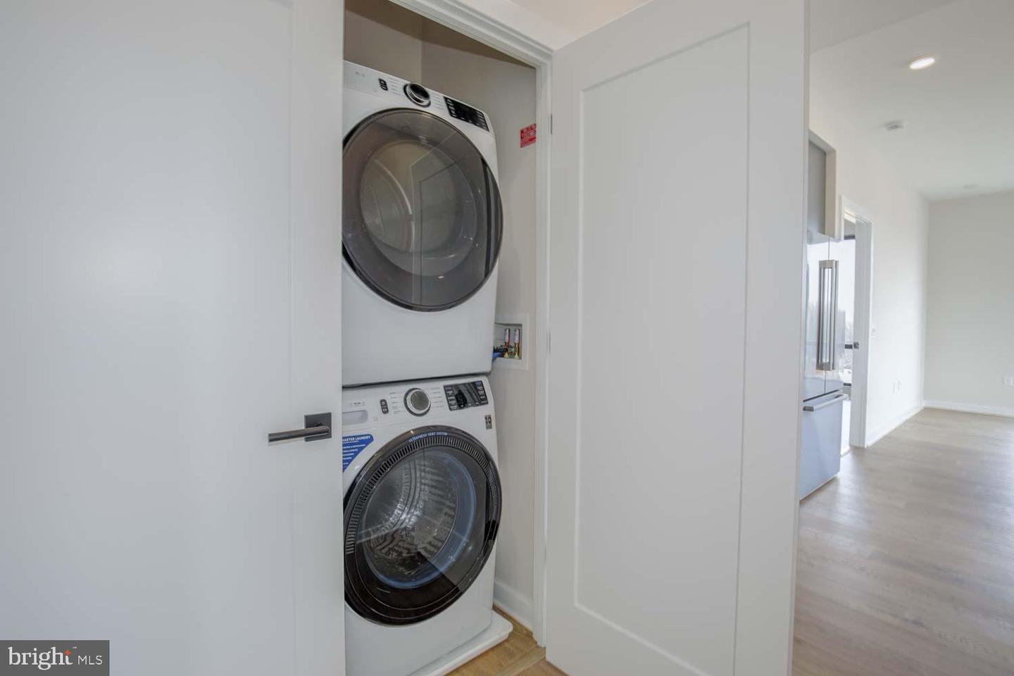 255 W. FALLS STATION BLVD #407, FALLS CHURCH, Virginia 22046, 3 Bedrooms Bedrooms, ,2 BathroomsBathrooms,Residential,For sale,255 W. FALLS STATION BLVD #407,VAFA2002826 MLS # VAFA2002826