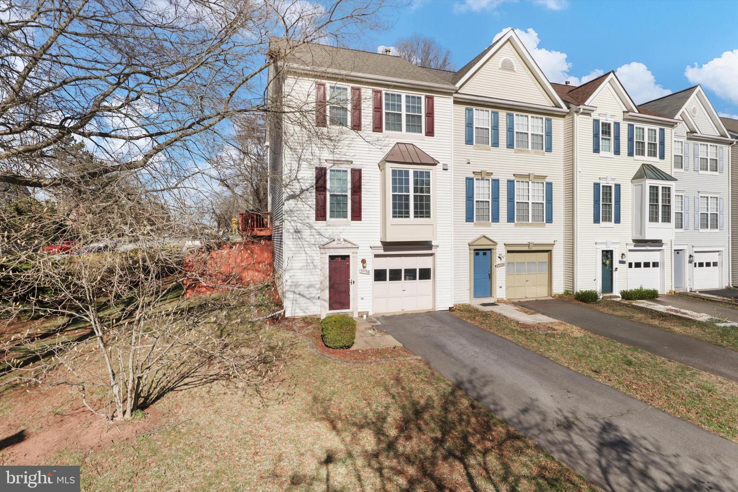 5990 MANORWOOD DR, CENTREVILLE, Virginia 20120, 4 Bedrooms Bedrooms, ,3 BathroomsBathrooms,Residential,For sale,5990 MANORWOOD DR,VAFX2227916 MLS # VAFX2227916