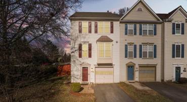 5990 MANORWOOD DR, CENTREVILLE, Virginia 20120, 4 Bedrooms Bedrooms, ,3 BathroomsBathrooms,Residential,For sale,5990 MANORWOOD DR,VAFX2227916 MLS # VAFX2227916