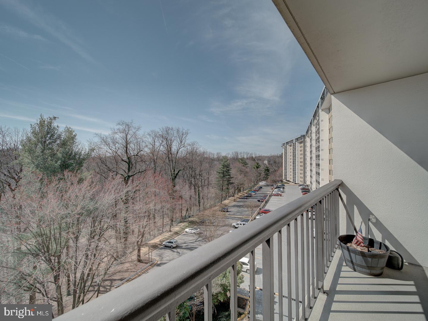 3800 POWELL LN #727, FALLS CHURCH, Virginia 22041, 2 Bedrooms Bedrooms, ,2 BathroomsBathrooms,Residential,For sale,3800 POWELL LN #727,VAFX2228050 MLS # VAFX2228050