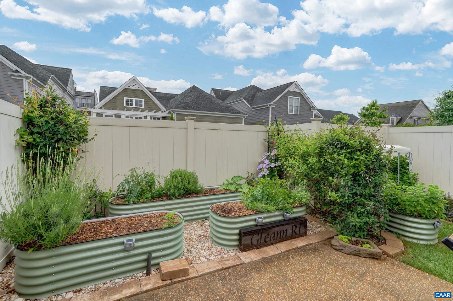 804 GOLF VIEW DR, CROZET, Virginia 22932, 4 Bedrooms Bedrooms, ,3 BathroomsBathrooms,Residential,For sale,804 GOLF VIEW DR,662017 MLS # 662017