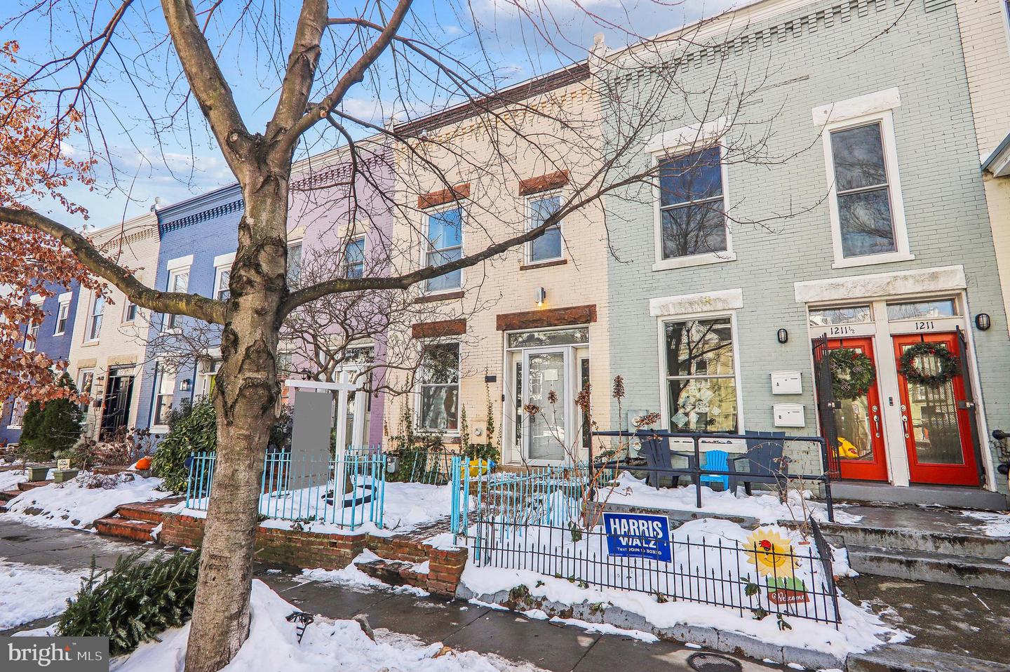 1213 D ST NE, WASHINGTON, District Of Columbia 20002, 3 Bedrooms Bedrooms, 6 Rooms Rooms,1 BathroomBathrooms,Residential,For sale,1213 D ST NE,DCDC2171192 MLS # DCDC2171192