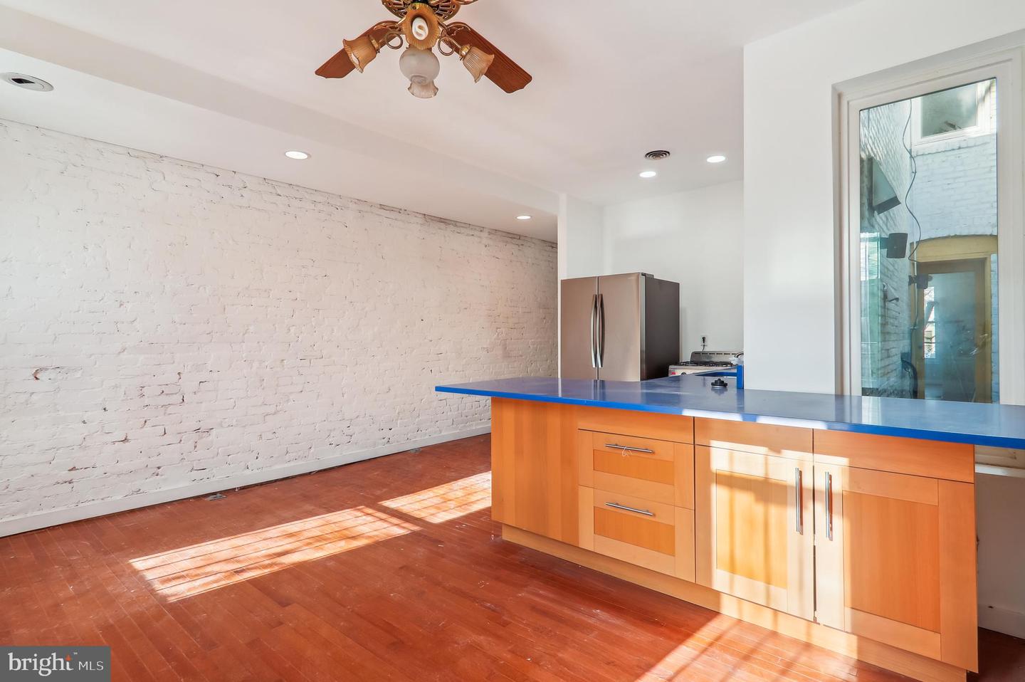 1213 D ST NE, WASHINGTON, District Of Columbia 20002, 3 Bedrooms Bedrooms, 6 Rooms Rooms,1 BathroomBathrooms,Residential,For sale,1213 D ST NE,DCDC2171192 MLS # DCDC2171192