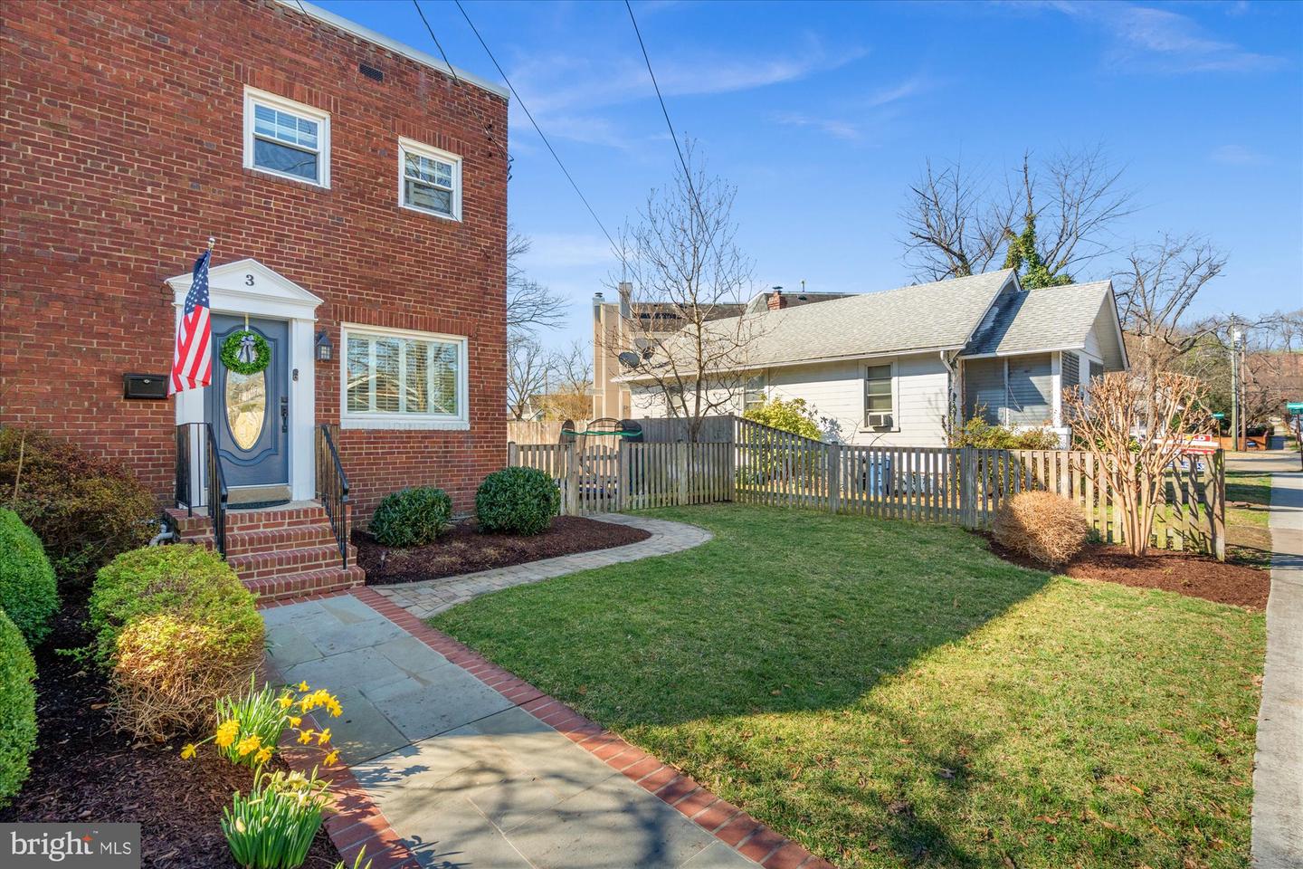 3 E CUSTIS AVE, ALEXANDRIA, Virginia 22301, 2 Bedrooms Bedrooms, ,2 BathroomsBathrooms,Residential,For sale,3 E CUSTIS AVE,VAAX2040782 MLS # VAAX2040782