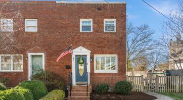 3 E CUSTIS AVE, ALEXANDRIA, Virginia 22301, 2 Bedrooms Bedrooms, ,2 BathroomsBathrooms,Residential,For sale,3 E CUSTIS AVE,VAAX2040782 MLS # VAAX2040782