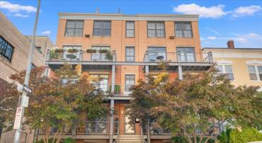 2412 17TH ST NW #402, WASHINGTON, District Of Columbia 20009, 2 Bedrooms Bedrooms, ,1 BathroomBathrooms,Residential,For sale,2412 17TH ST NW #402,DCDC2177162 MLS # DCDC2177162