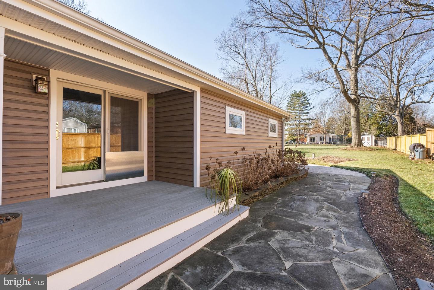 7802 WELLINGTON RD, ALEXANDRIA, Virginia 22306, 5 Bedrooms Bedrooms, ,3 BathroomsBathrooms,Residential,For sale,7802 WELLINGTON RD,VAFX2224540 MLS # VAFX2224540