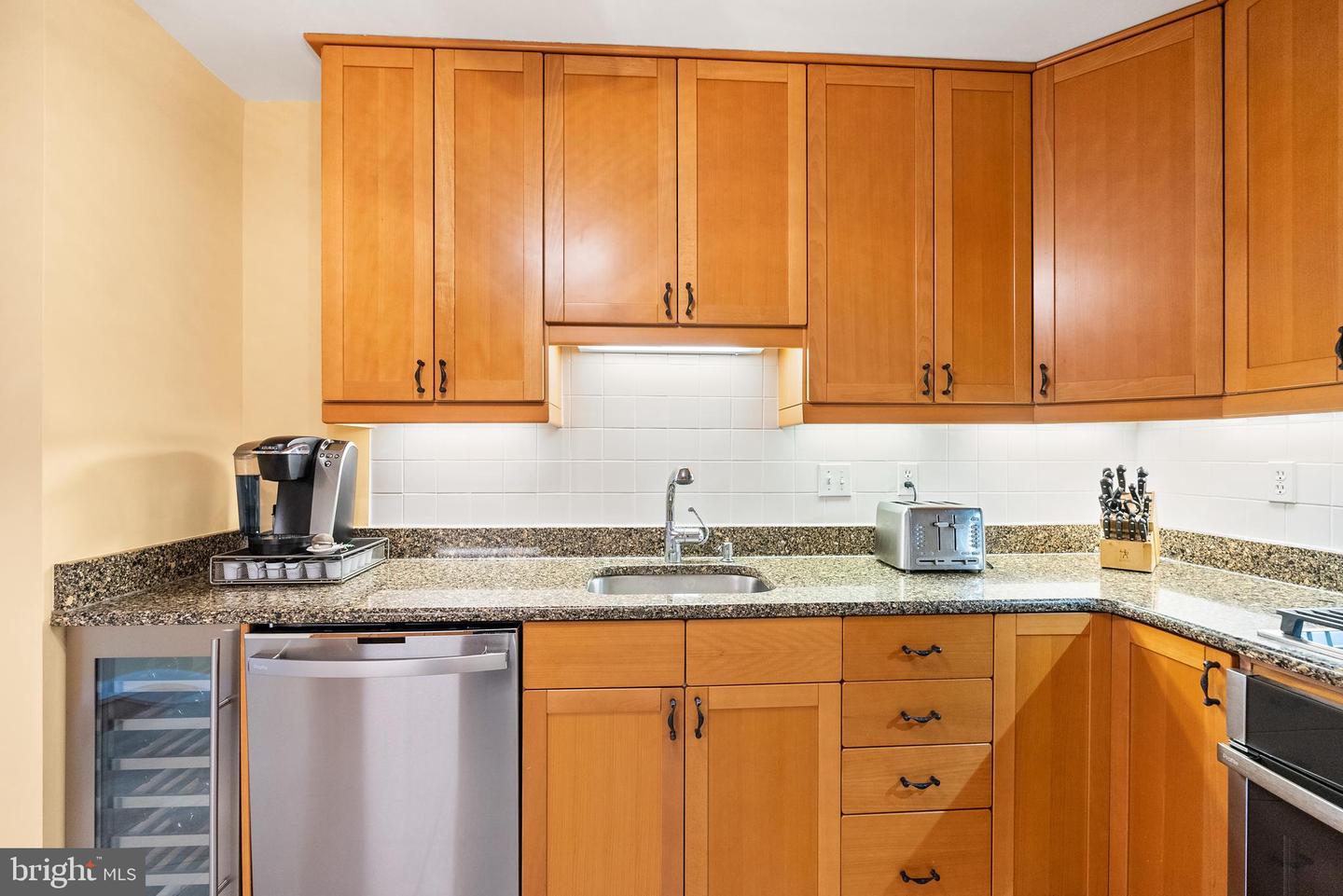 7802 WELLINGTON RD, ALEXANDRIA, Virginia 22306, 5 Bedrooms Bedrooms, ,3 BathroomsBathrooms,Residential,For sale,7802 WELLINGTON RD,VAFX2224540 MLS # VAFX2224540