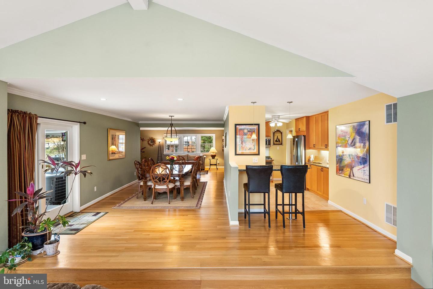 7802 WELLINGTON RD, ALEXANDRIA, Virginia 22306, 5 Bedrooms Bedrooms, ,3 BathroomsBathrooms,Residential,For sale,7802 WELLINGTON RD,VAFX2224540 MLS # VAFX2224540