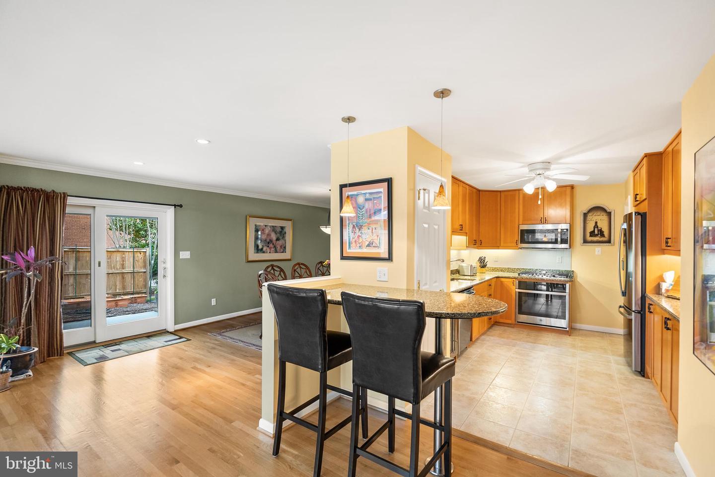 7802 WELLINGTON RD, ALEXANDRIA, Virginia 22306, 5 Bedrooms Bedrooms, ,3 BathroomsBathrooms,Residential,For sale,7802 WELLINGTON RD,VAFX2224540 MLS # VAFX2224540
