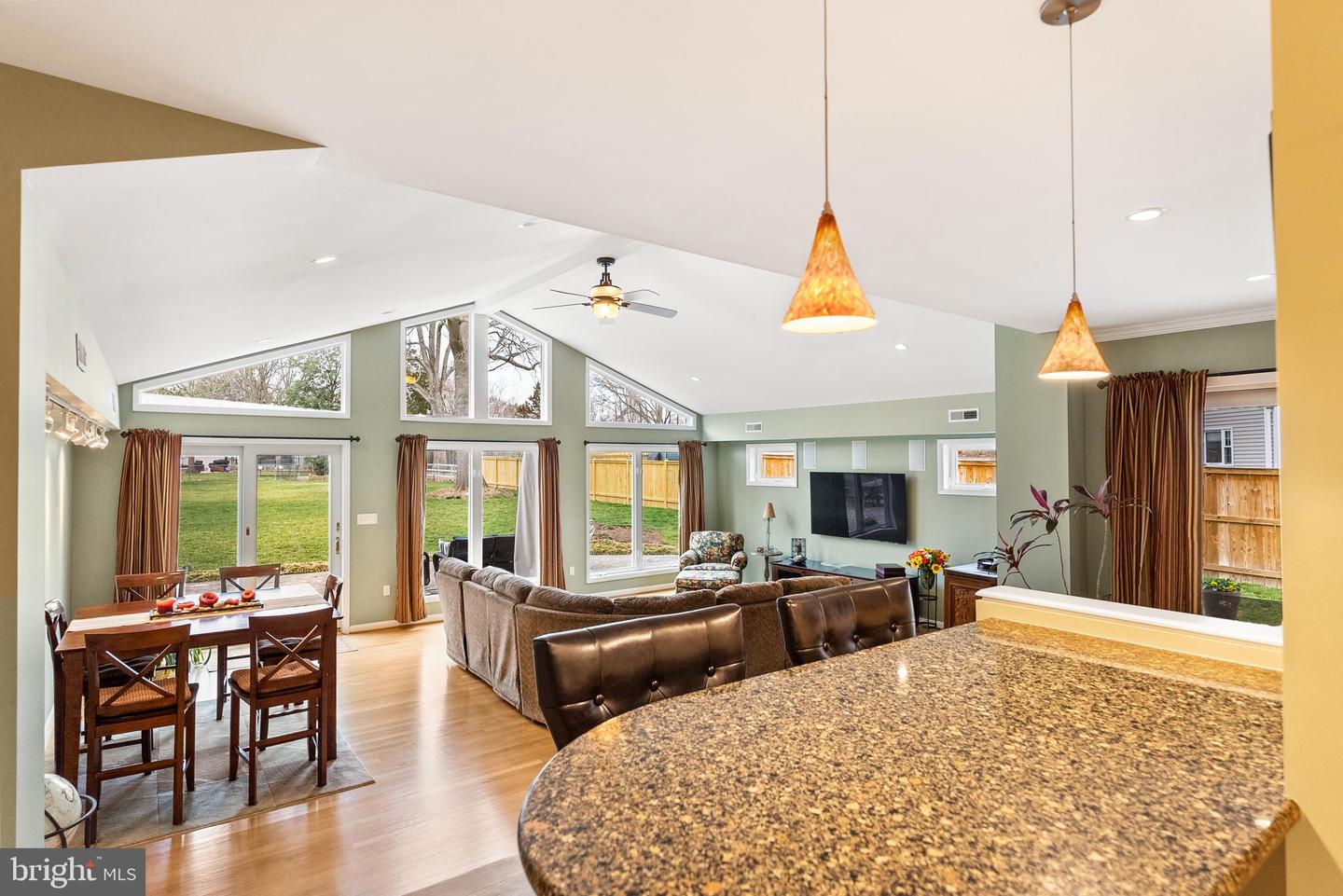 7802 WELLINGTON RD, ALEXANDRIA, Virginia 22306, 5 Bedrooms Bedrooms, ,3 BathroomsBathrooms,Residential,For sale,7802 WELLINGTON RD,VAFX2224540 MLS # VAFX2224540