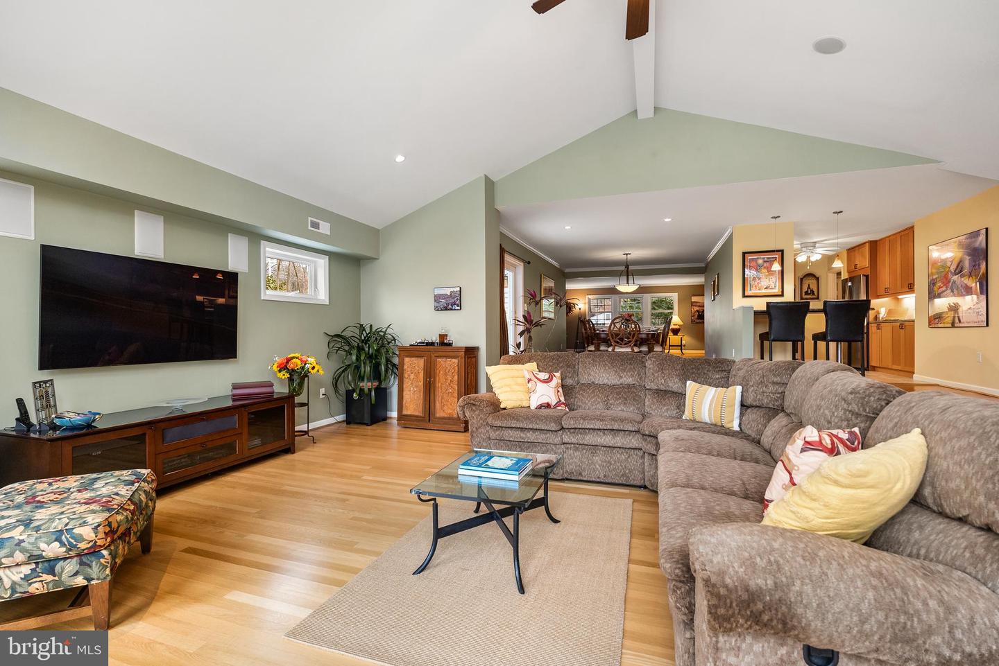 7802 WELLINGTON RD, ALEXANDRIA, Virginia 22306, 5 Bedrooms Bedrooms, ,3 BathroomsBathrooms,Residential,For sale,7802 WELLINGTON RD,VAFX2224540 MLS # VAFX2224540