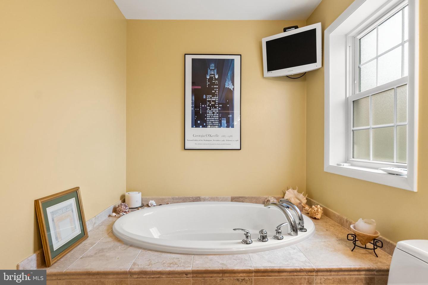 7802 WELLINGTON RD, ALEXANDRIA, Virginia 22306, 5 Bedrooms Bedrooms, ,3 BathroomsBathrooms,Residential,For sale,7802 WELLINGTON RD,VAFX2224540 MLS # VAFX2224540