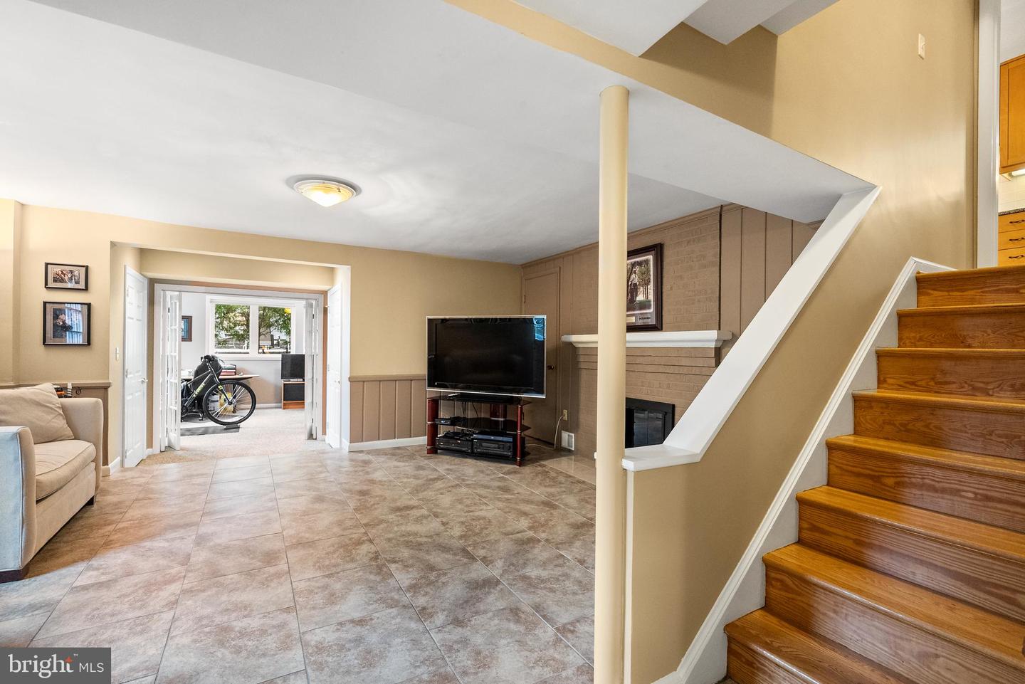 7802 WELLINGTON RD, ALEXANDRIA, Virginia 22306, 5 Bedrooms Bedrooms, ,3 BathroomsBathrooms,Residential,For sale,7802 WELLINGTON RD,VAFX2224540 MLS # VAFX2224540