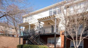 1635 ELMWOOD CT #202, CHARLOTTESVILLE, Virginia 22903, 3 Bedrooms Bedrooms, ,3 BathroomsBathrooms,Residential,For sale,1635 ELMWOOD CT #202,661404 MLS # 661404