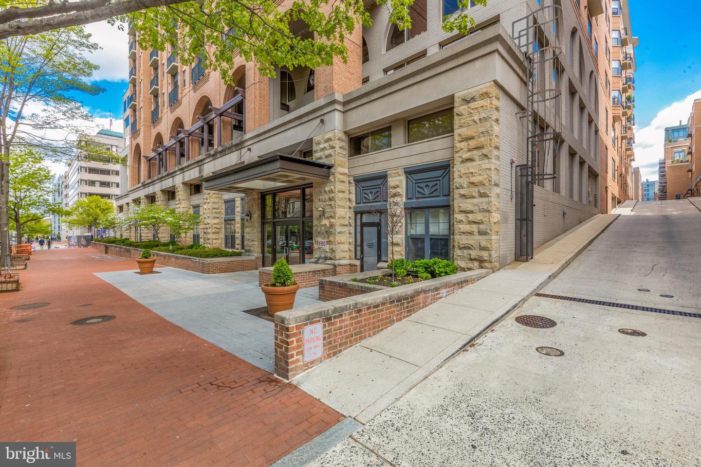 1111 25TH ST NW #403, WASHINGTON, District Of Columbia 20037, 1 Bedroom Bedrooms, ,1 BathroomBathrooms,Residential,For sale,1111 25TH ST NW #403,DCDC2188152 MLS # DCDC2188152