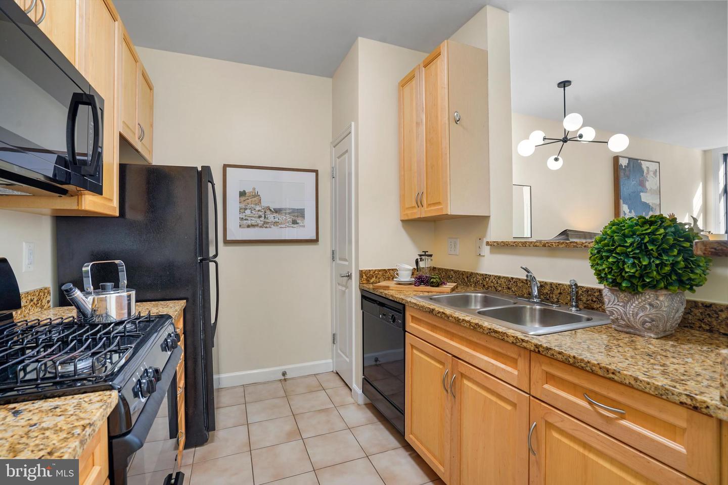 1111 25TH ST NW #403, WASHINGTON, District Of Columbia 20037, 1 Bedroom Bedrooms, ,1 BathroomBathrooms,Residential,For sale,1111 25TH ST NW #403,DCDC2188152 MLS # DCDC2188152