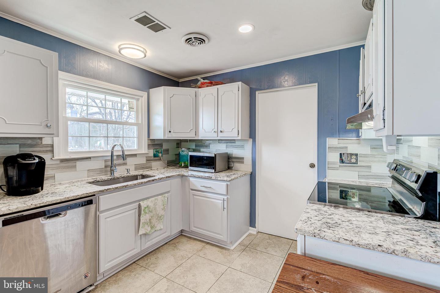103 E AMHURST ST, STERLING, Virginia 20164, 3 Bedrooms Bedrooms, ,2 BathroomsBathrooms,Residential,For sale,103 E AMHURST ST,VALO2090628 MLS # VALO2090628