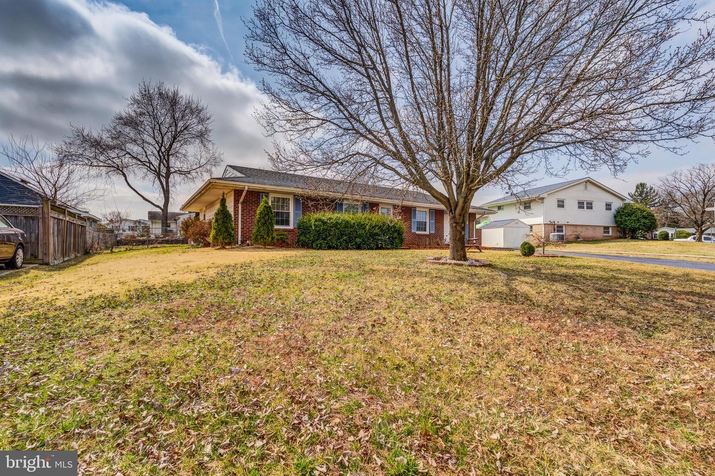 103 E AMHURST ST, STERLING, Virginia 20164, 3 Bedrooms Bedrooms, ,2 BathroomsBathrooms,Residential,For sale,103 E AMHURST ST,VALO2090628 MLS # VALO2090628