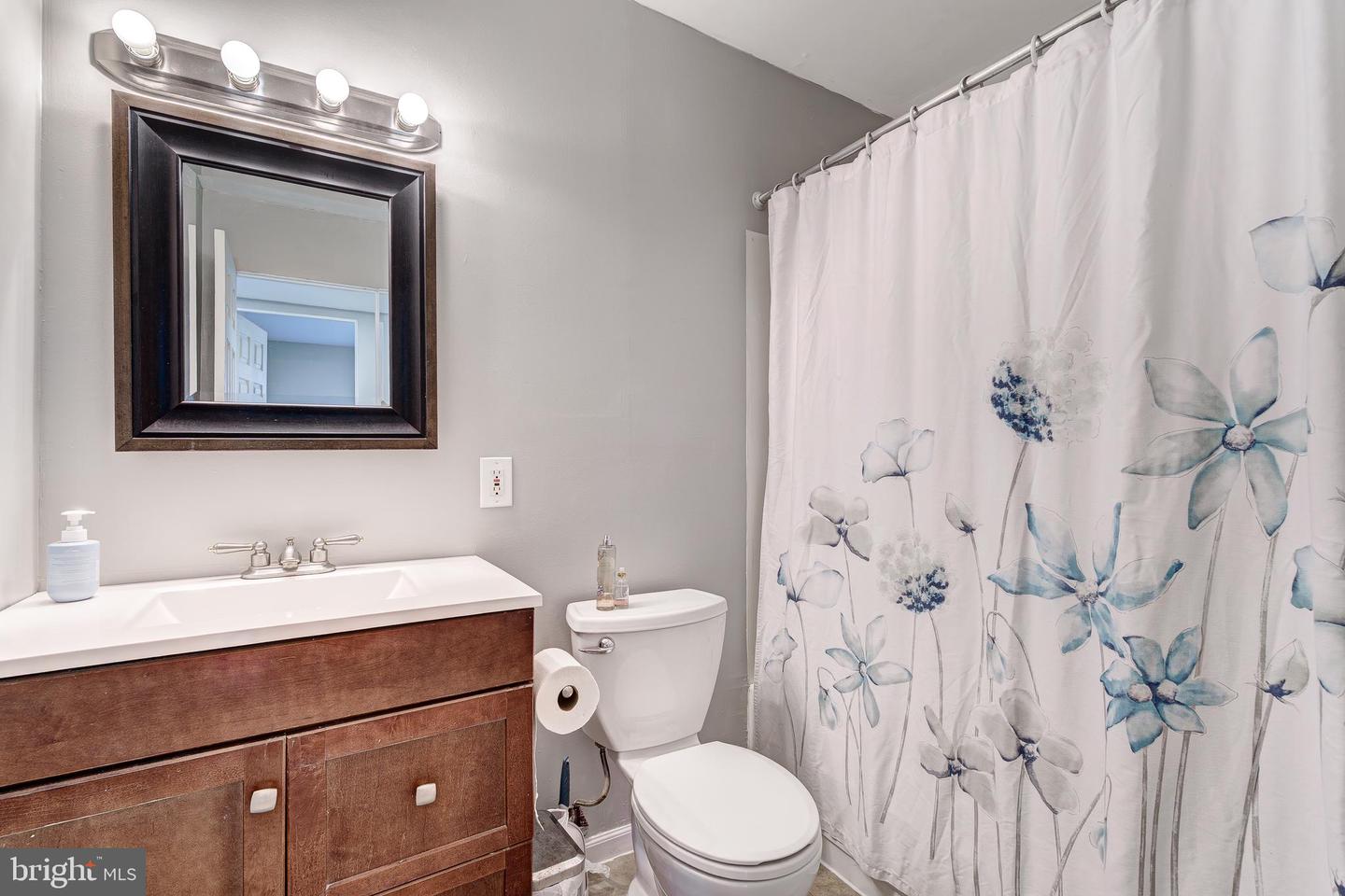 103 E AMHURST ST, STERLING, Virginia 20164, 3 Bedrooms Bedrooms, ,2 BathroomsBathrooms,Residential,For sale,103 E AMHURST ST,VALO2090628 MLS # VALO2090628