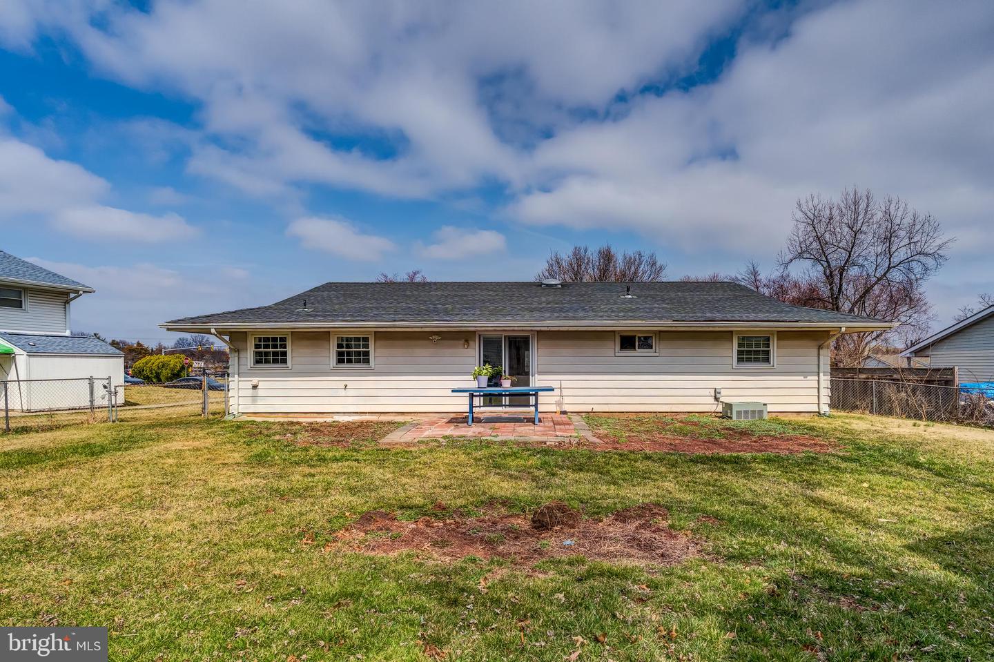 103 E AMHURST ST, STERLING, Virginia 20164, 3 Bedrooms Bedrooms, ,2 BathroomsBathrooms,Residential,For sale,103 E AMHURST ST,VALO2090628 MLS # VALO2090628