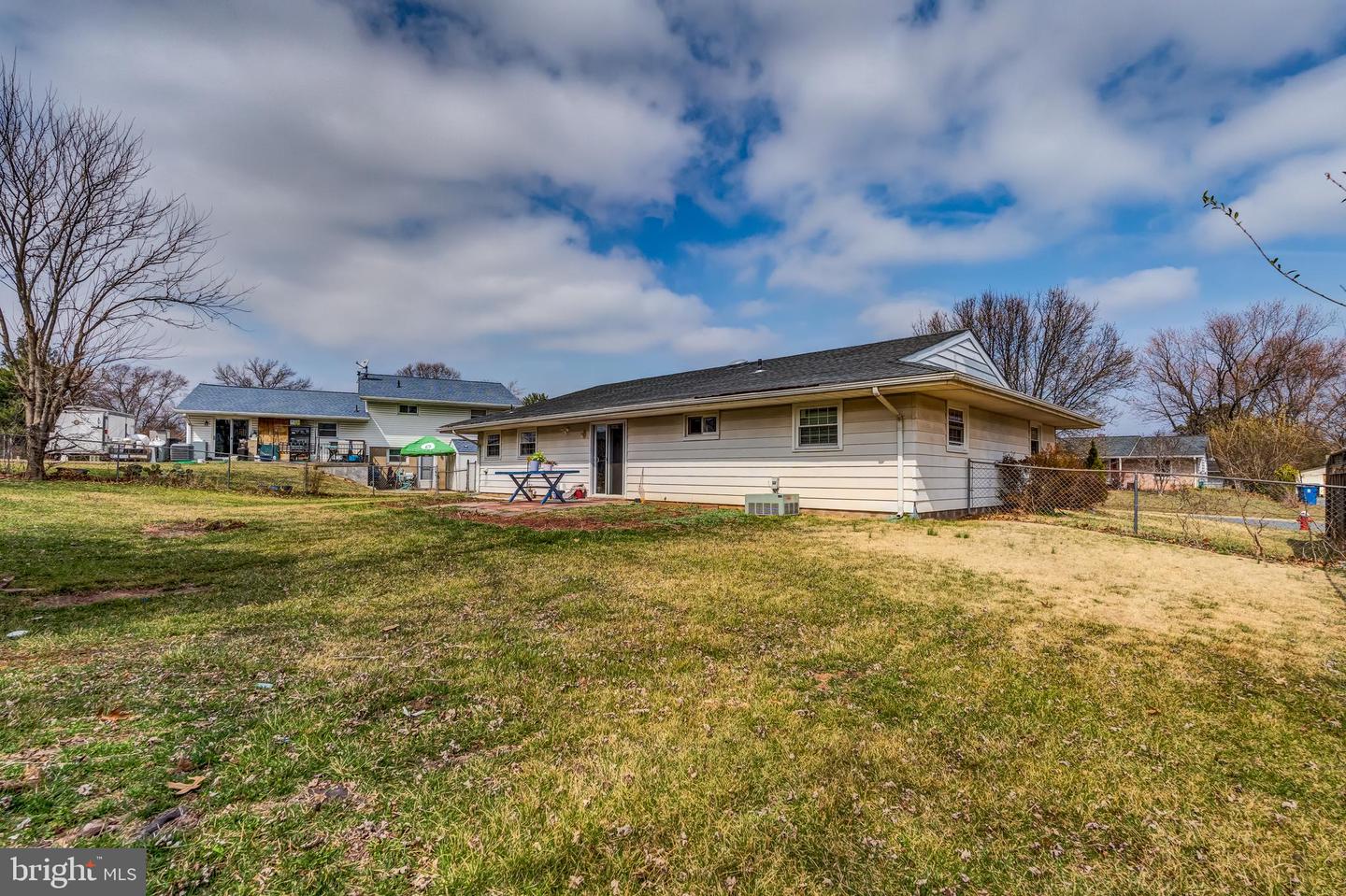 103 E AMHURST ST, STERLING, Virginia 20164, 3 Bedrooms Bedrooms, ,2 BathroomsBathrooms,Residential,For sale,103 E AMHURST ST,VALO2090628 MLS # VALO2090628