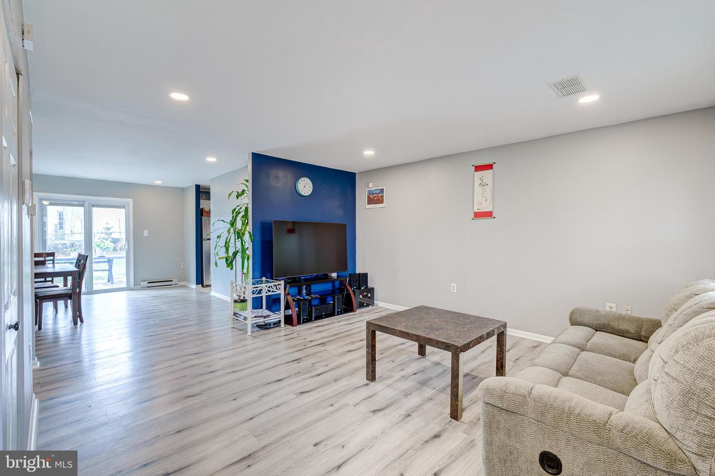 103 E AMHURST ST, STERLING, Virginia 20164, 3 Bedrooms Bedrooms, ,2 BathroomsBathrooms,Residential,For sale,103 E AMHURST ST,VALO2090628 MLS # VALO2090628