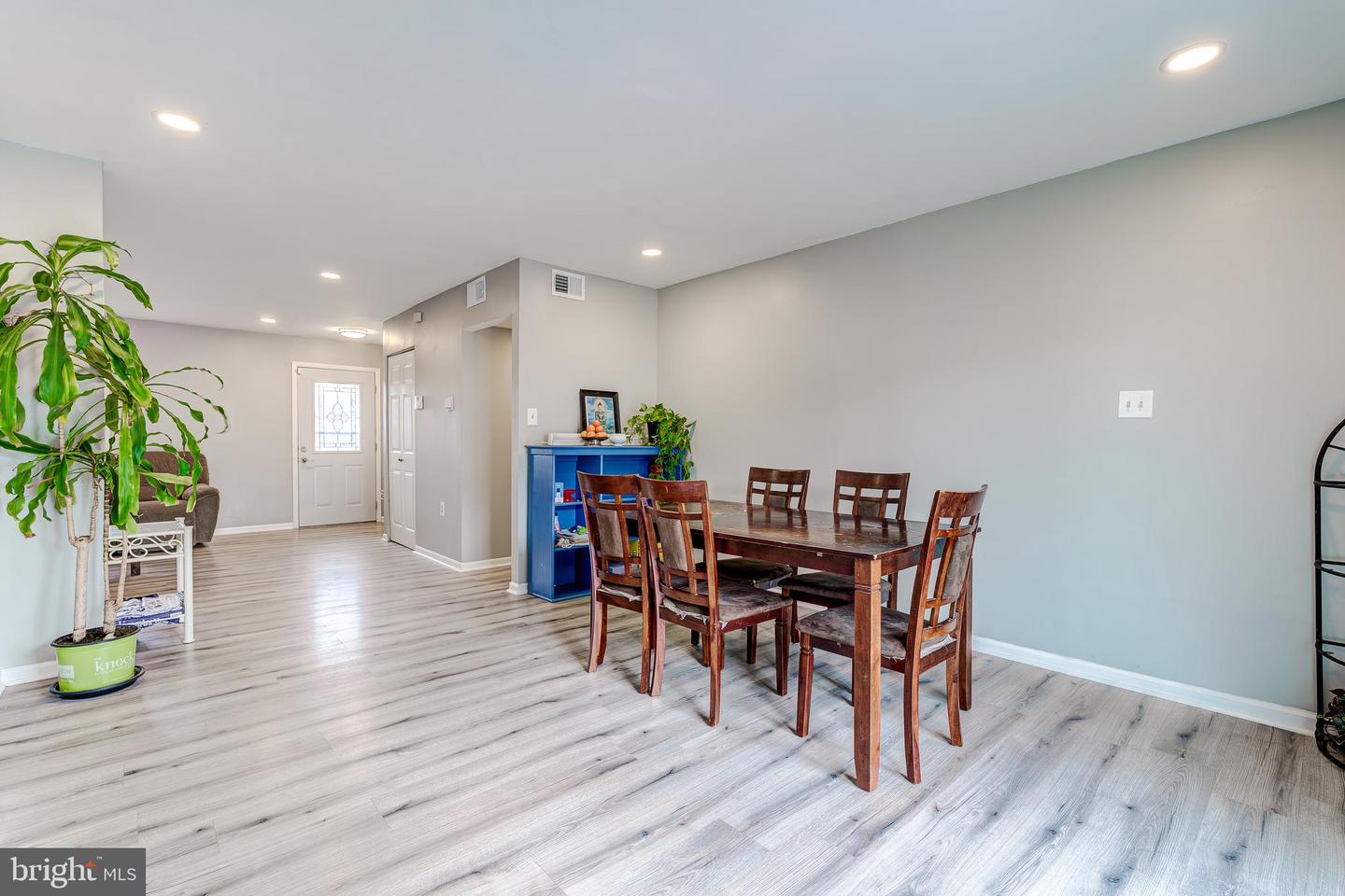 103 E AMHURST ST, STERLING, Virginia 20164, 3 Bedrooms Bedrooms, ,2 BathroomsBathrooms,Residential,For sale,103 E AMHURST ST,VALO2090628 MLS # VALO2090628