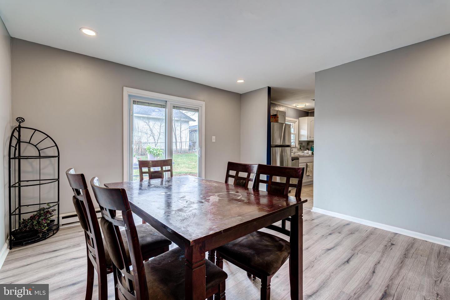 103 E AMHURST ST, STERLING, Virginia 20164, 3 Bedrooms Bedrooms, ,2 BathroomsBathrooms,Residential,For sale,103 E AMHURST ST,VALO2090628 MLS # VALO2090628