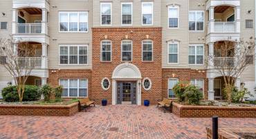 5116 DONOVAN DR #202, ALEXANDRIA, Virginia 22304, 2 Bedrooms Bedrooms, ,2 BathroomsBathrooms,Residential,For sale,5116 DONOVAN DR #202,VAAX2042970 MLS # VAAX2042970