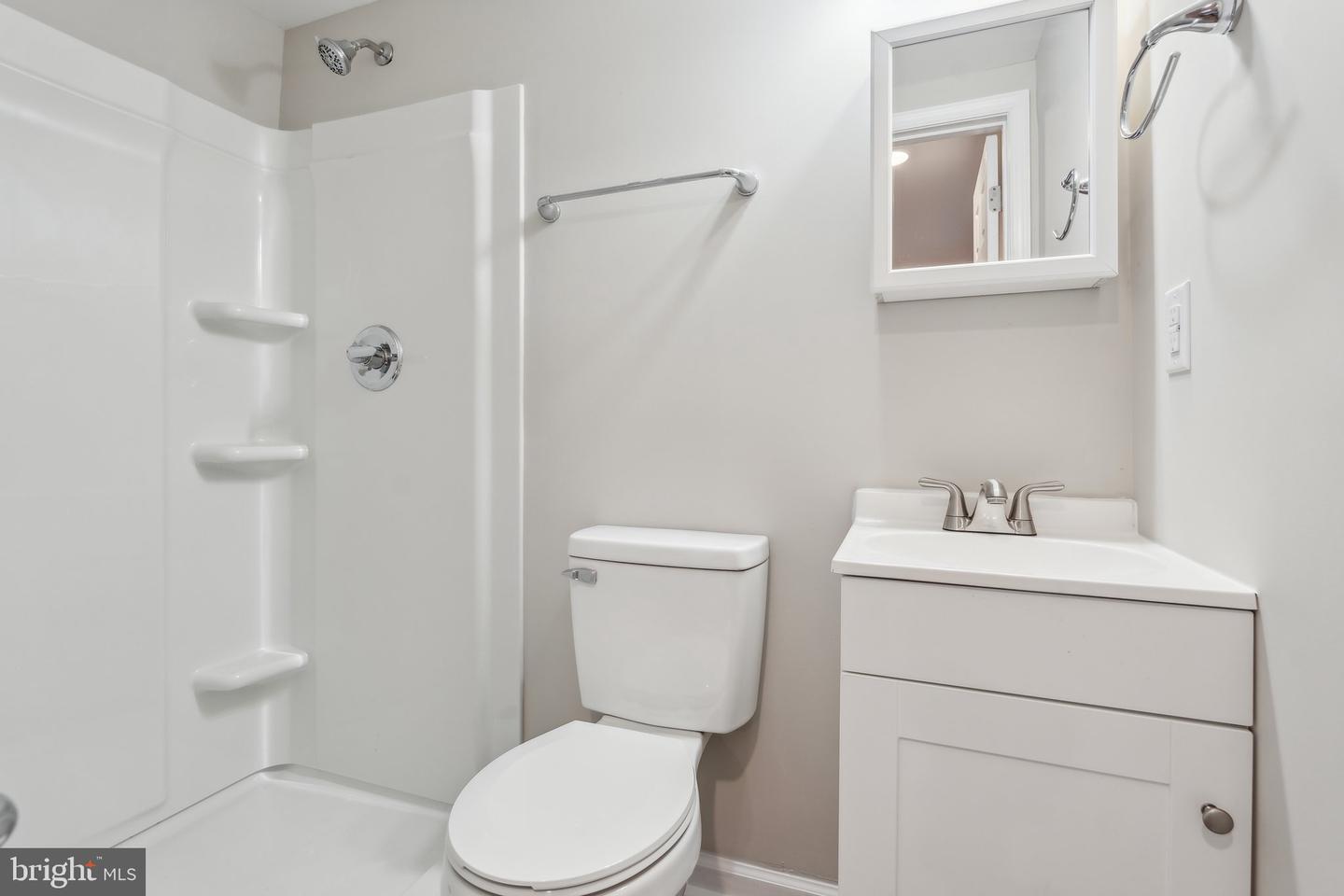 2215 W HOOVER RD, HAYWOOD, Virginia 22722, 4 Bedrooms Bedrooms, ,3 BathroomsBathrooms,Residential,For sale,2215 W HOOVER RD,VAMA2002064 MLS # VAMA2002064
