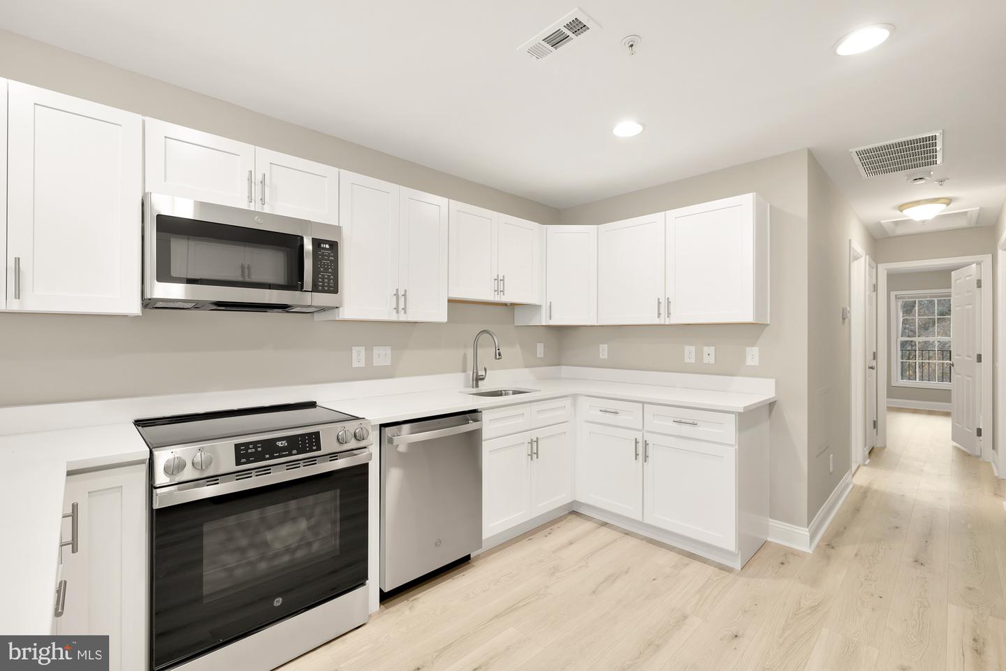1753 W SE #C, WASHINGTON, District Of Columbia 20020, 2 Bedrooms Bedrooms, ,2 BathroomsBathrooms,Residential,For sale,1753 W SE #C,DCDC2186884 MLS # DCDC2186884