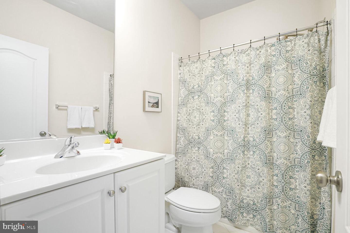 4086 CLOVET DR, FAIRFAX, Virginia 22030, 3 Bedrooms Bedrooms, ,3 BathroomsBathrooms,Residential,For sale,4086 CLOVET DR,VAFX2225954 MLS # VAFX2225954
