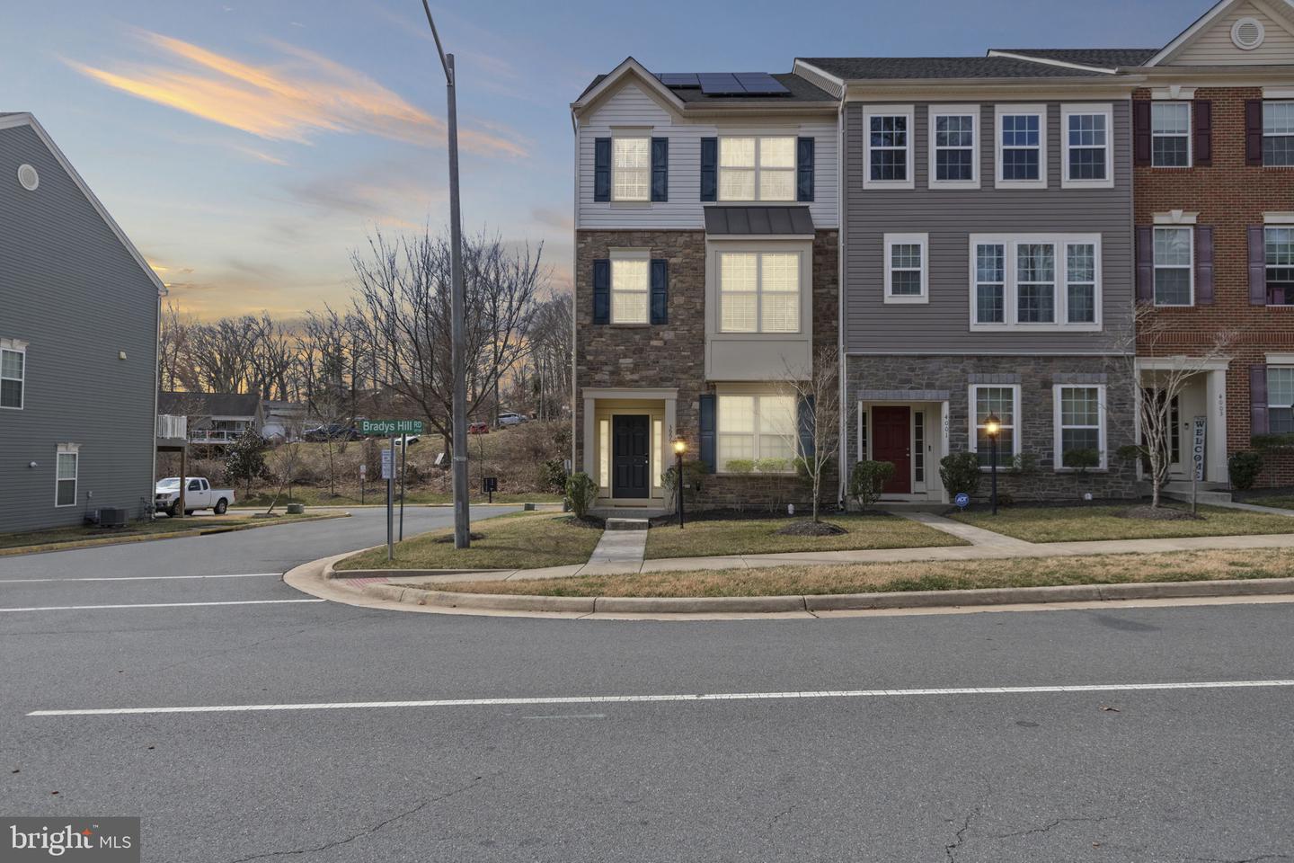 3999 BRADYS HILL RD, TRIANGLE, Virginia 22172, 4 Bedrooms Bedrooms, ,3 BathroomsBathrooms,Residential,For sale,3999 BRADYS HILL RD,VAPW2089564 MLS # VAPW2089564