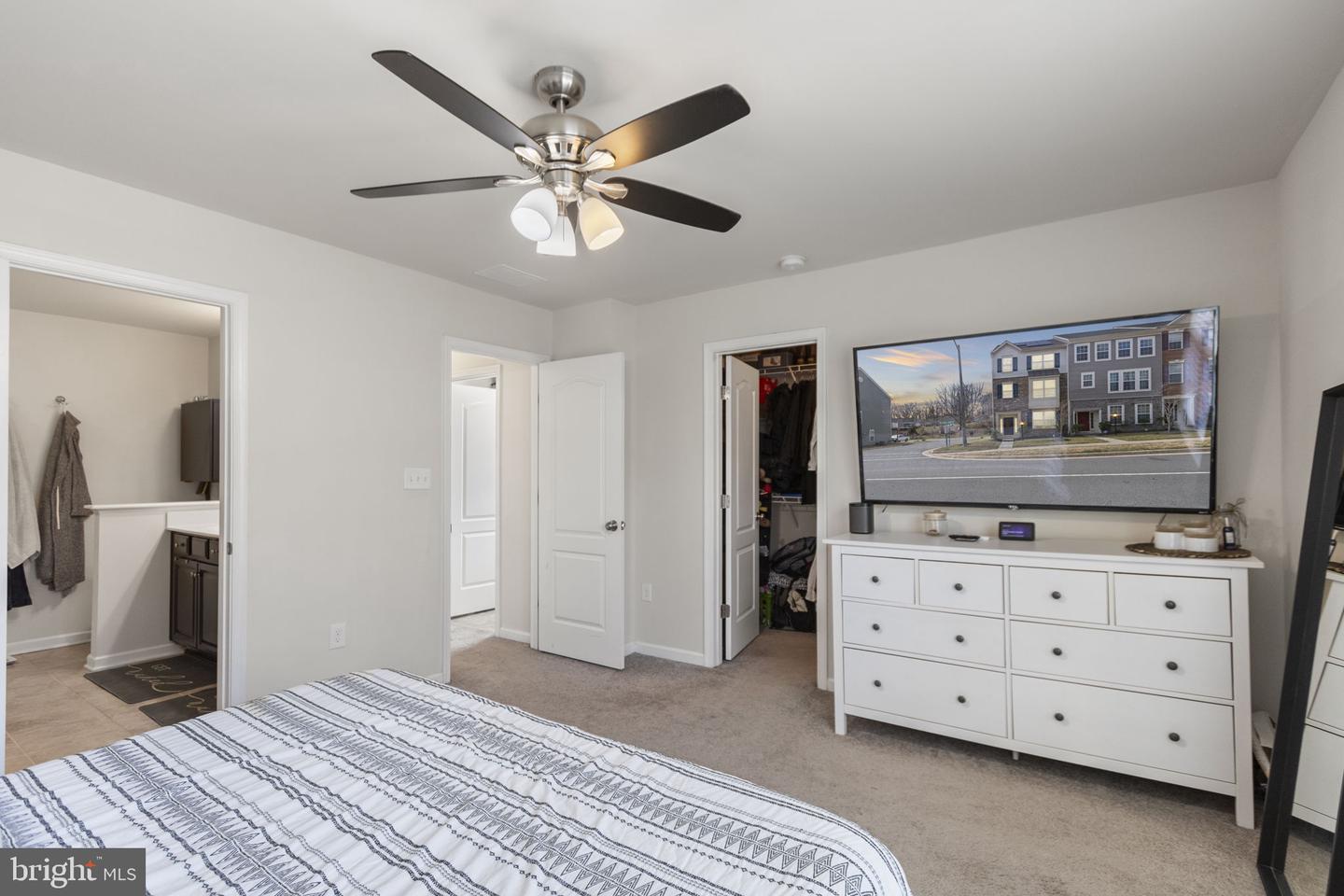 3999 BRADYS HILL RD, TRIANGLE, Virginia 22172, 4 Bedrooms Bedrooms, ,3 BathroomsBathrooms,Residential,For sale,3999 BRADYS HILL RD,VAPW2089564 MLS # VAPW2089564