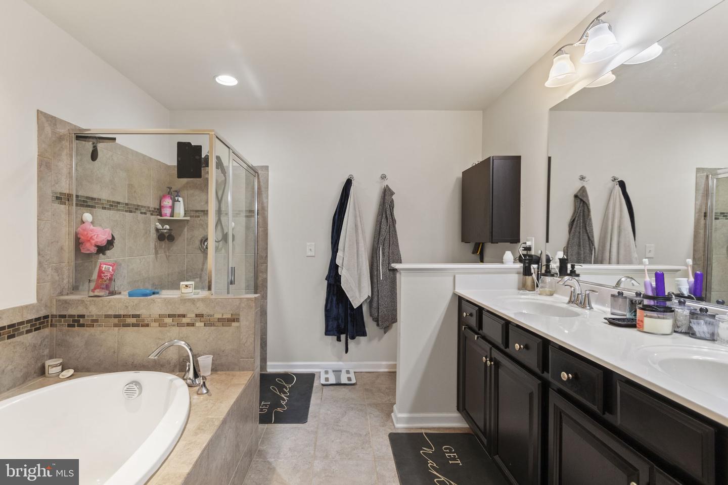 3999 BRADYS HILL RD, TRIANGLE, Virginia 22172, 4 Bedrooms Bedrooms, ,3 BathroomsBathrooms,Residential,For sale,3999 BRADYS HILL RD,VAPW2089564 MLS # VAPW2089564