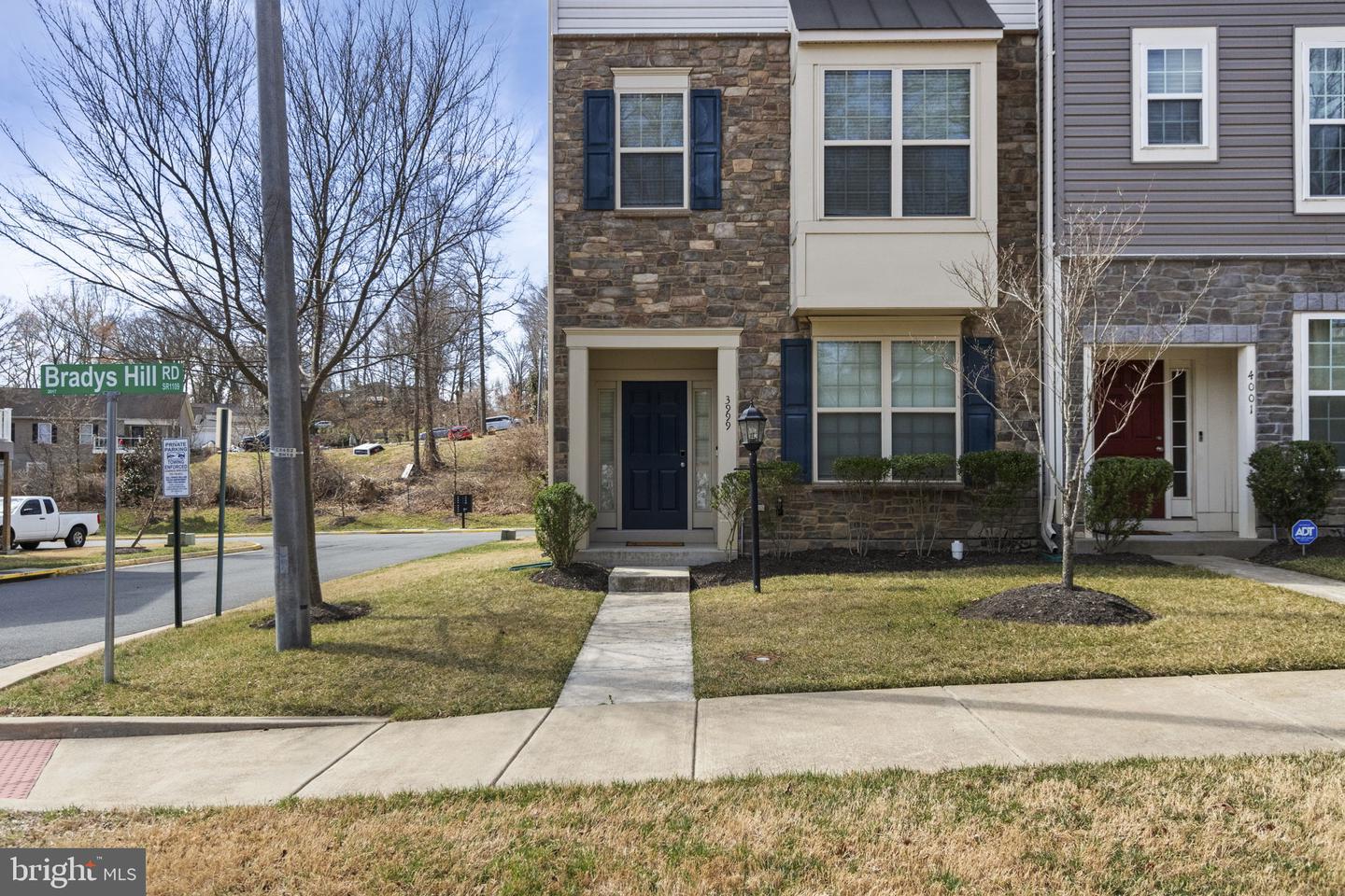 3999 BRADYS HILL RD, TRIANGLE, Virginia 22172, 4 Bedrooms Bedrooms, ,3 BathroomsBathrooms,Residential,For sale,3999 BRADYS HILL RD,VAPW2089564 MLS # VAPW2089564